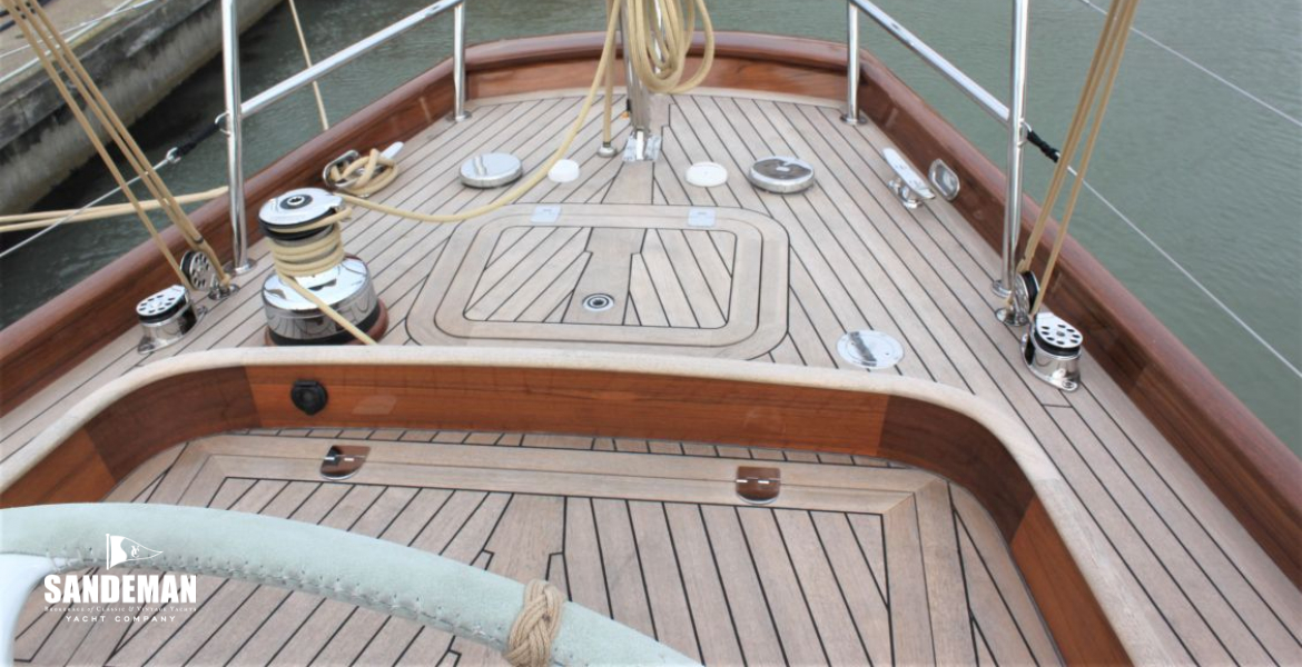 Aft deck view aft