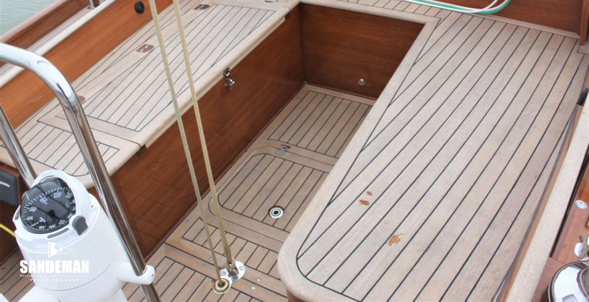 Fwd cockpit