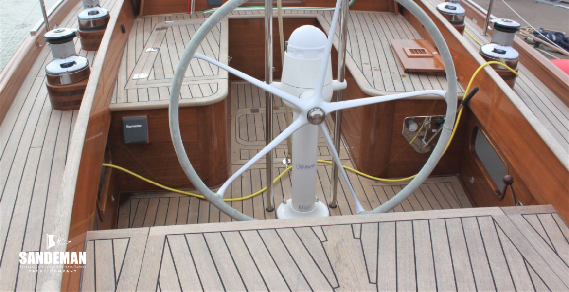 Cockpit view fwd