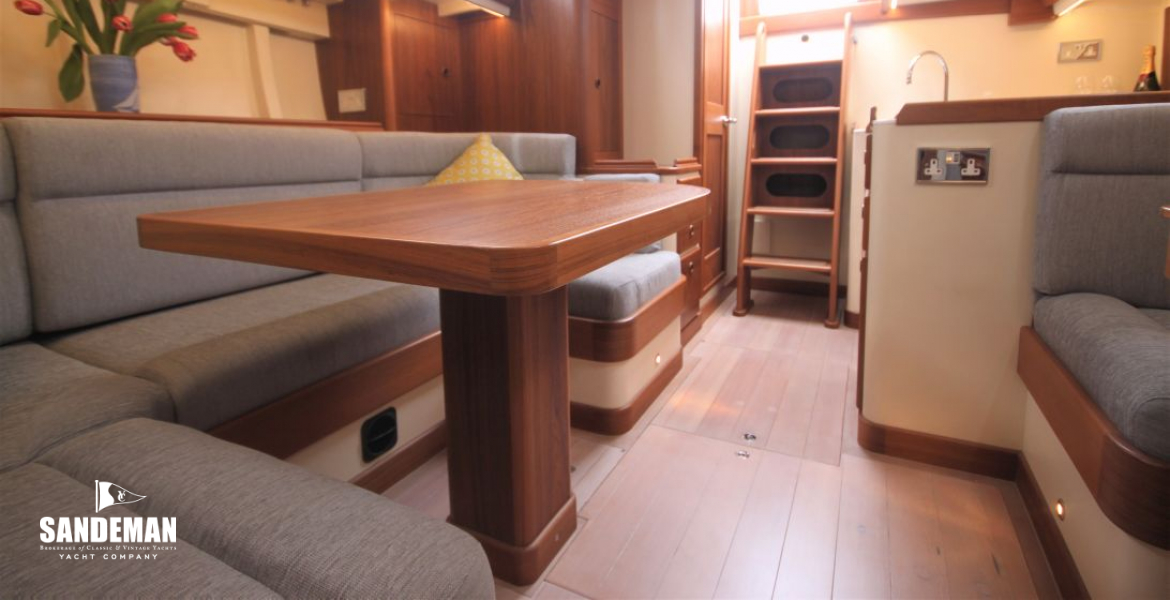 Saloon view aft