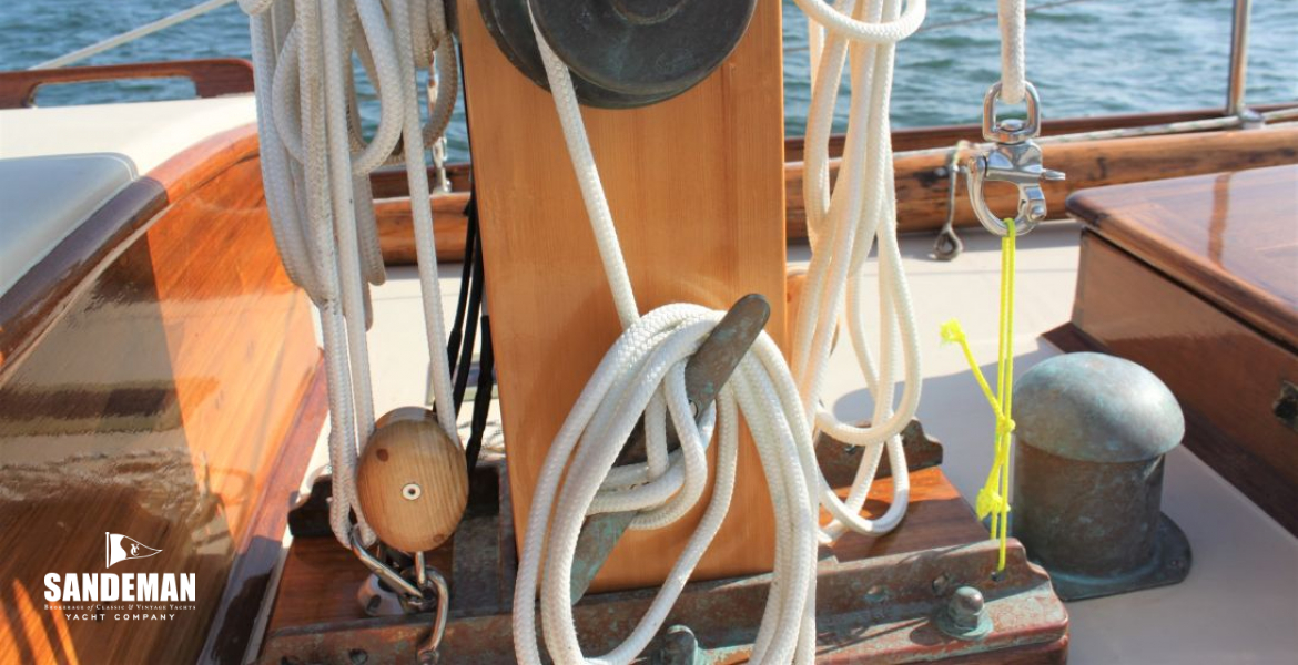 Mast base