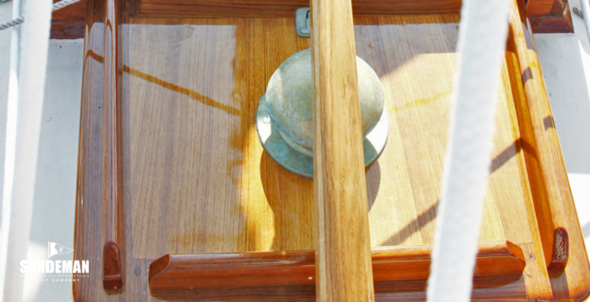 Cockpit view fwd to companionway