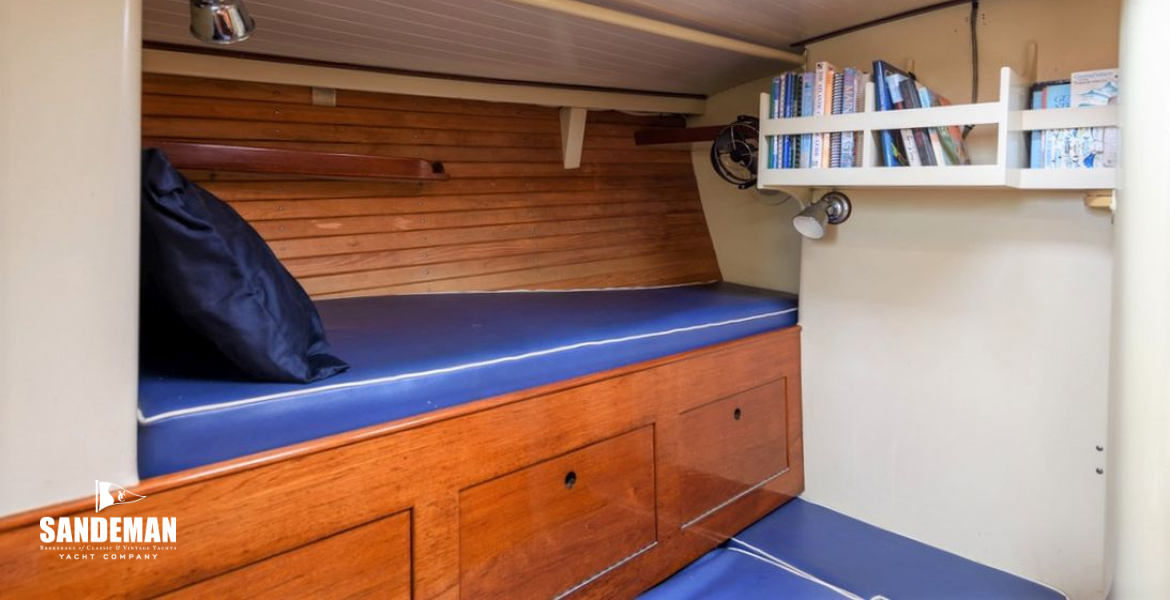 Saloon port pilot berth view fwd