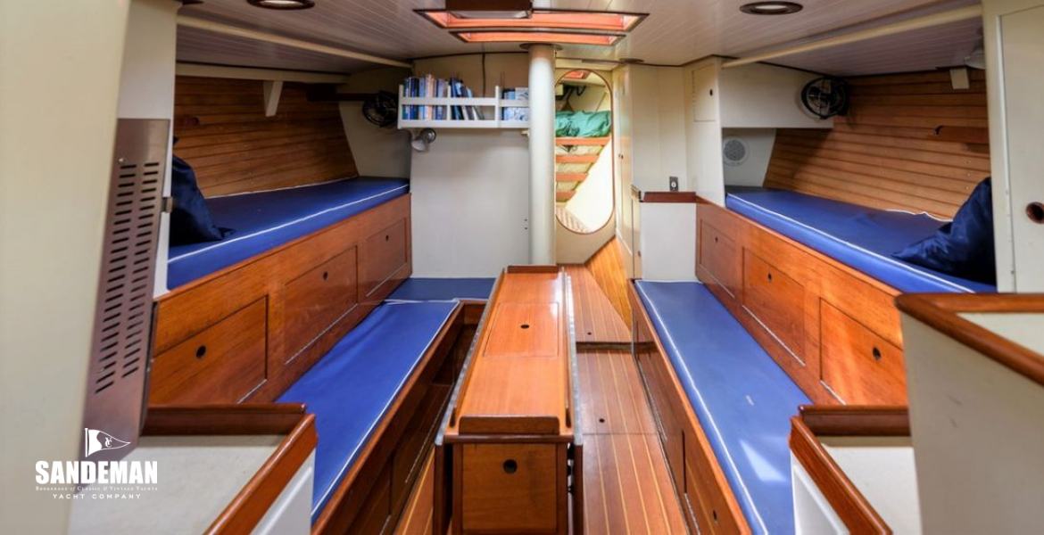 View fwd to saloon