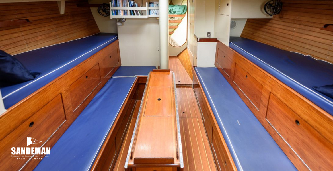 Saloon view fwd