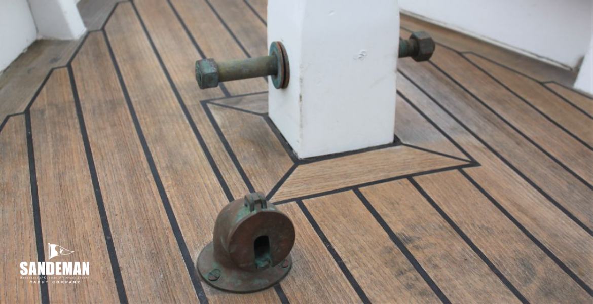 Foredeck details