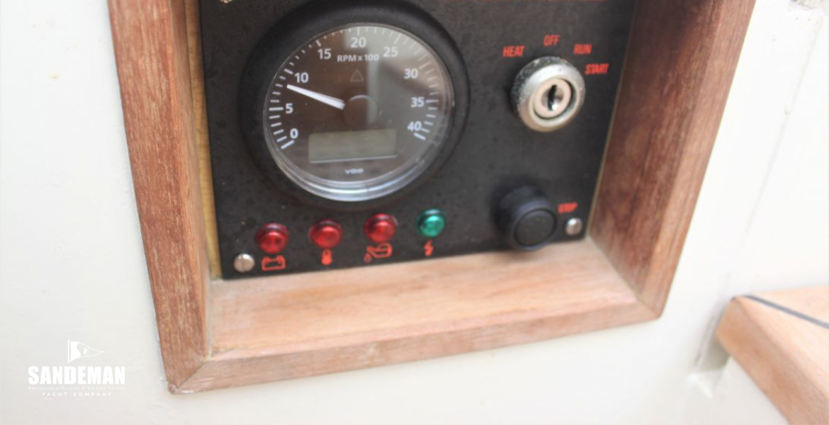 Engine panel