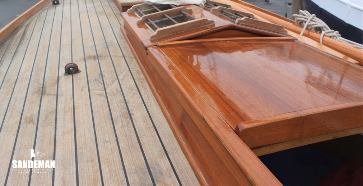 View fwd from companionway