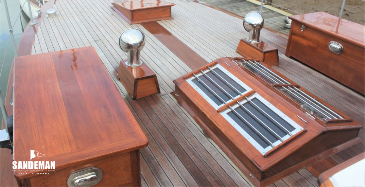 Fwd deck view fwd to stbd