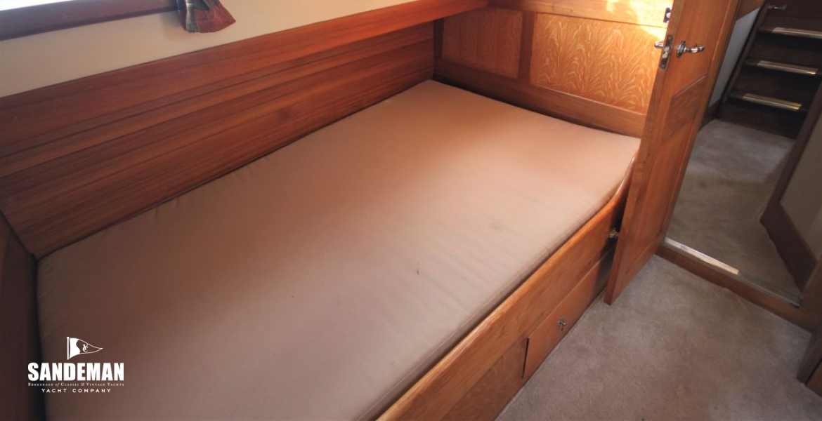 Master cabin view fwd to port