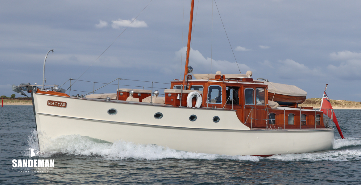 yacht