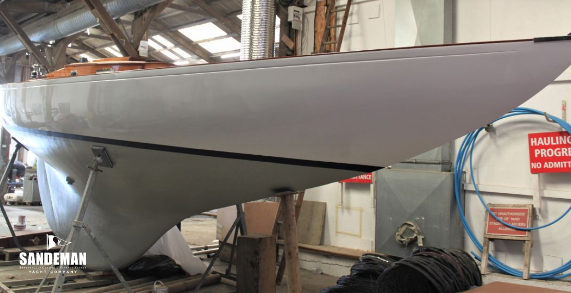 Hauled out - stbd bow