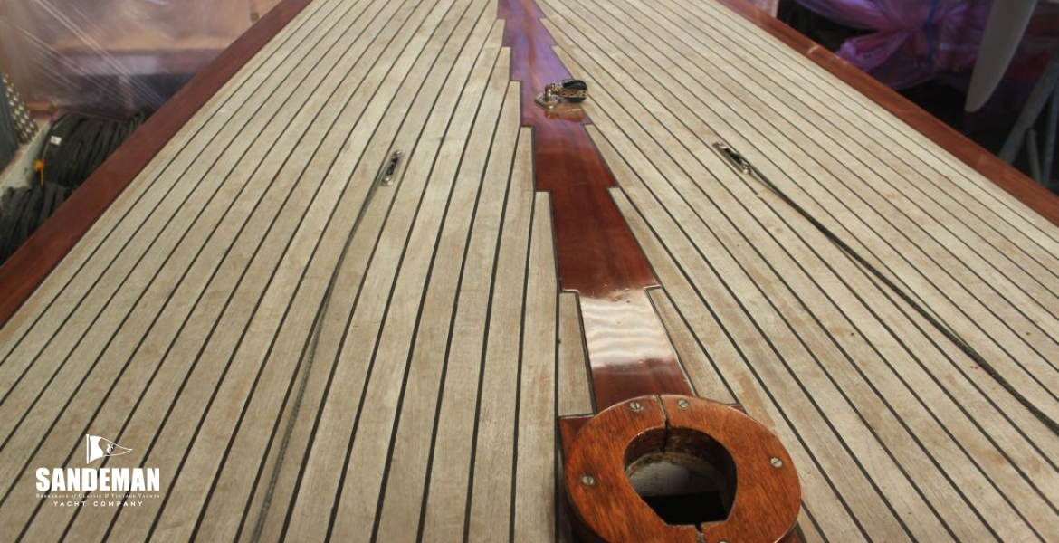 Foredeck view fwd