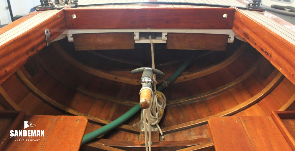 Cockpit aft