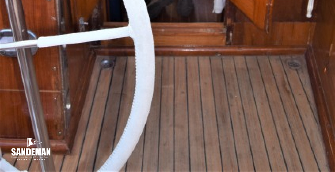 Cockpit view fwd to companionway