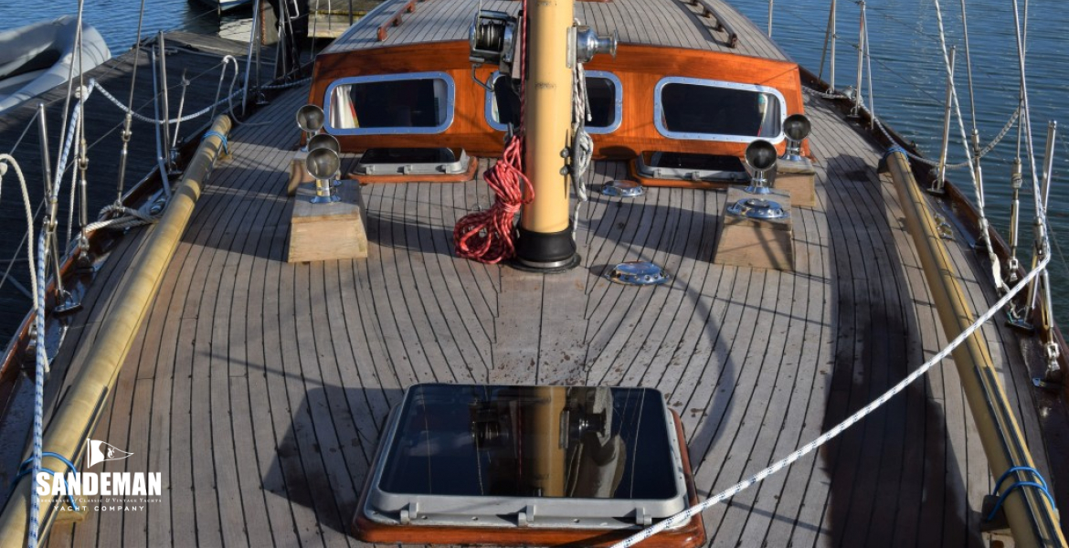 Mid deck view aft