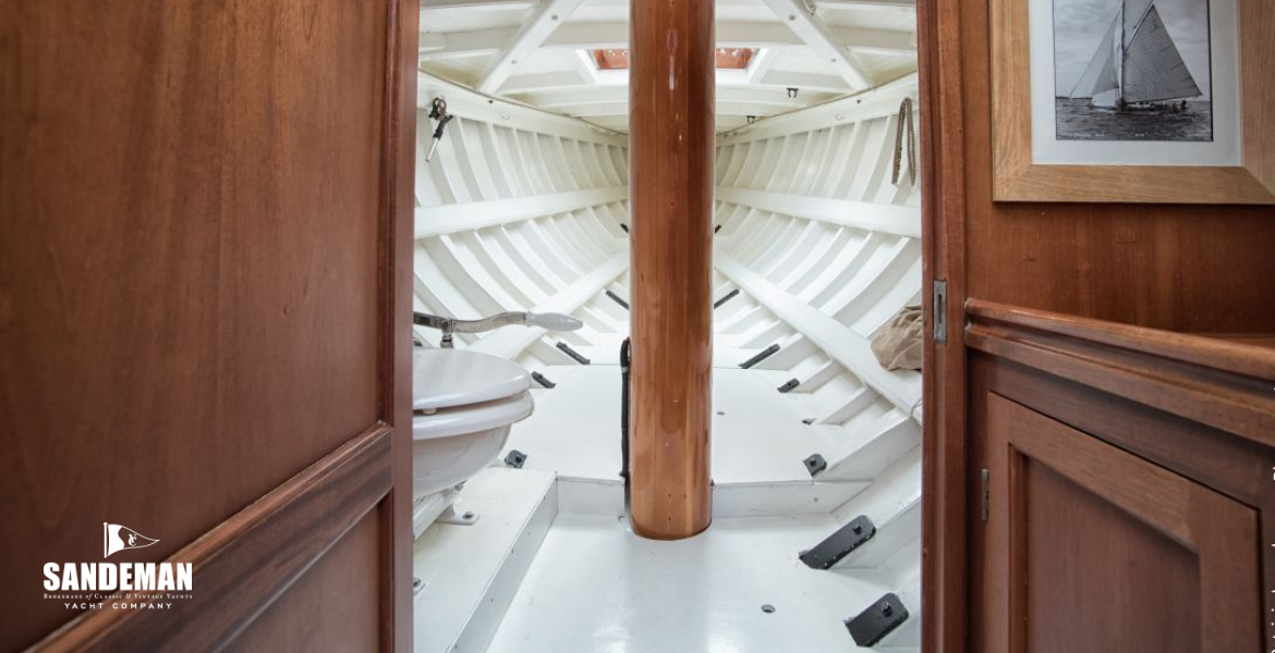 View fwd saloon to forepeak [Patricia Lascabannes]
