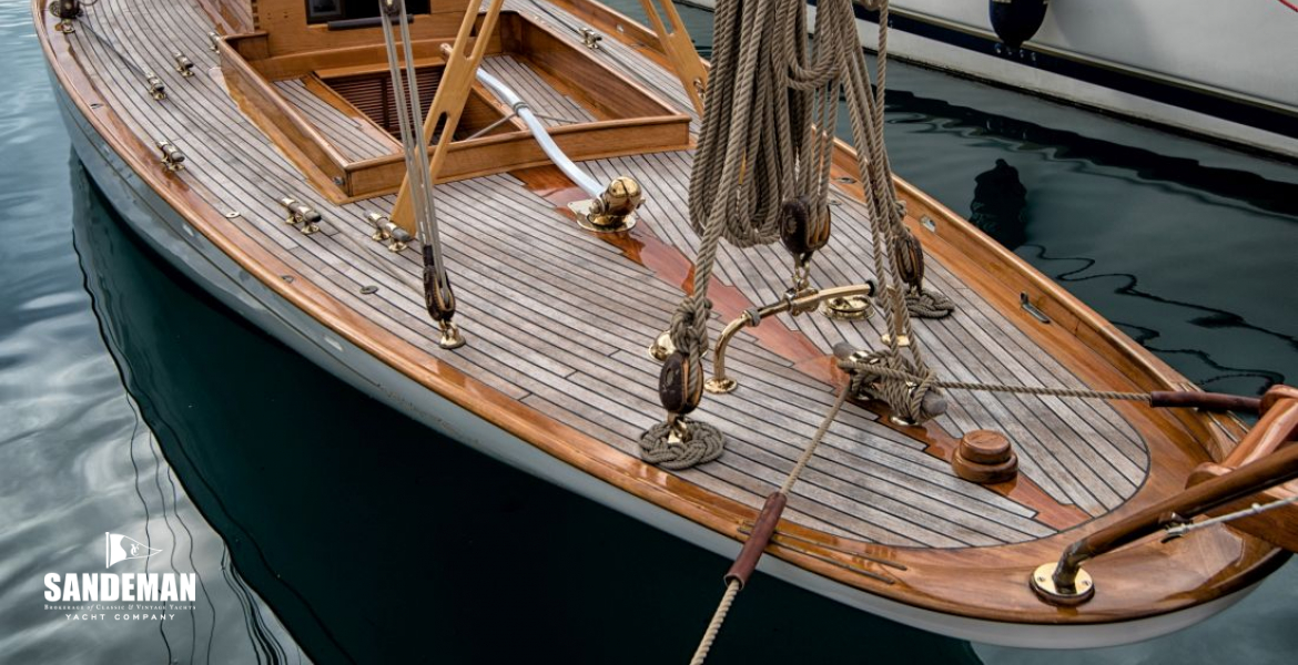 View fwd on deck [Patricia Lascabannes]