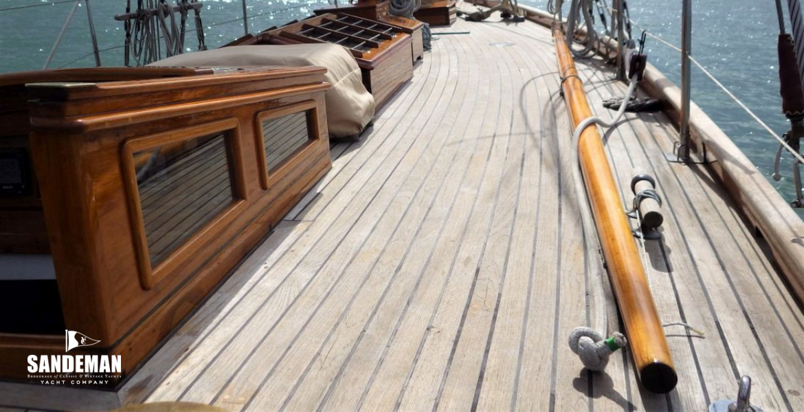 Stbd side deck view fwd