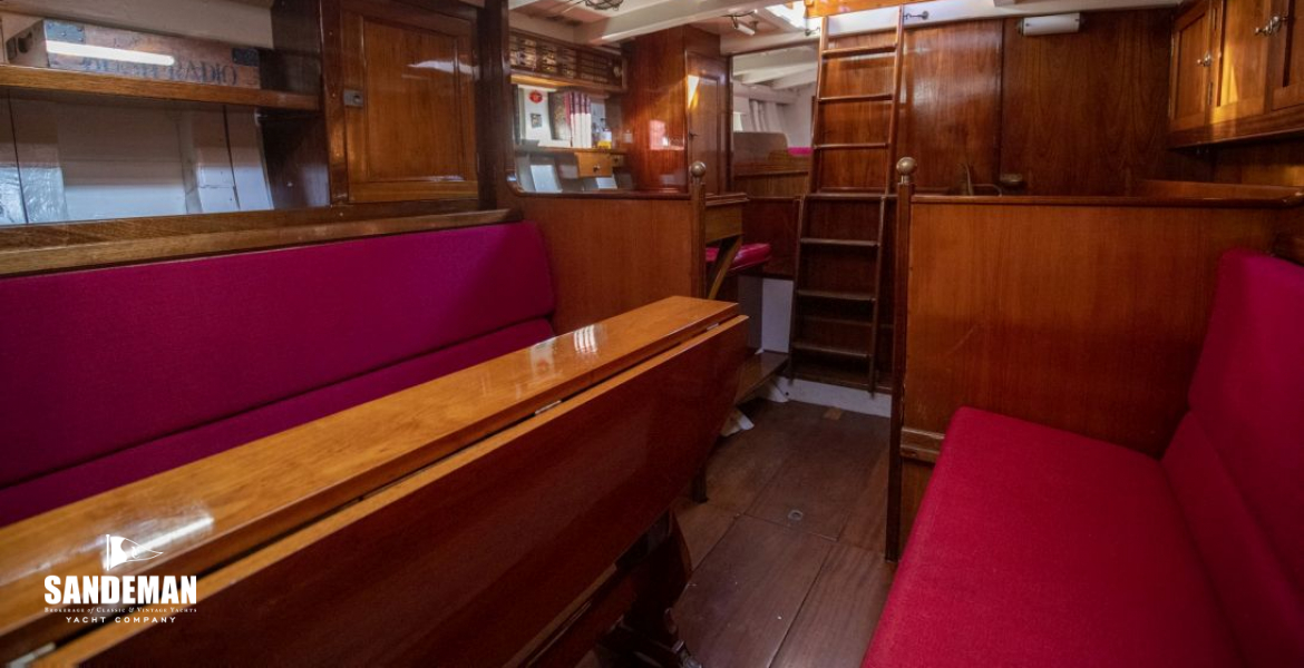 Saloon view aft to stbd