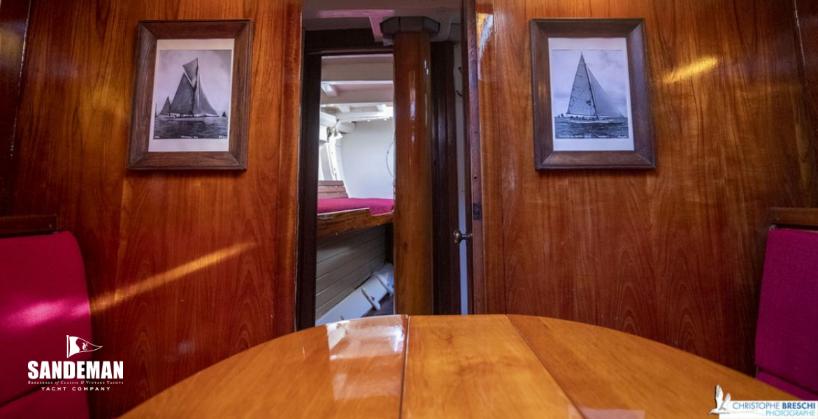 Saloon view fwd