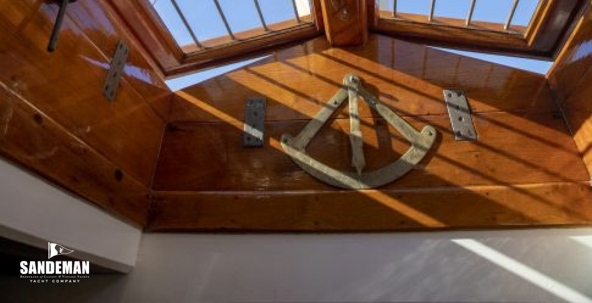 Saloon skylight detail