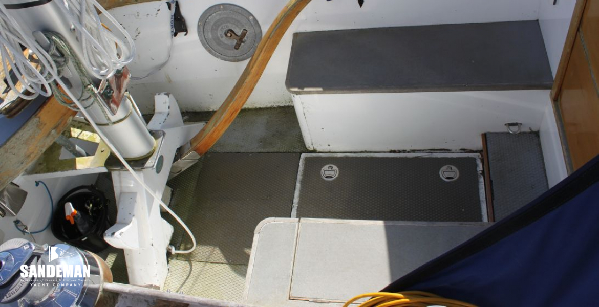 Cockpit view to port