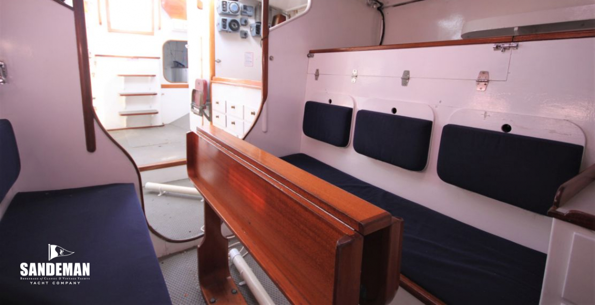 Saloon view aft