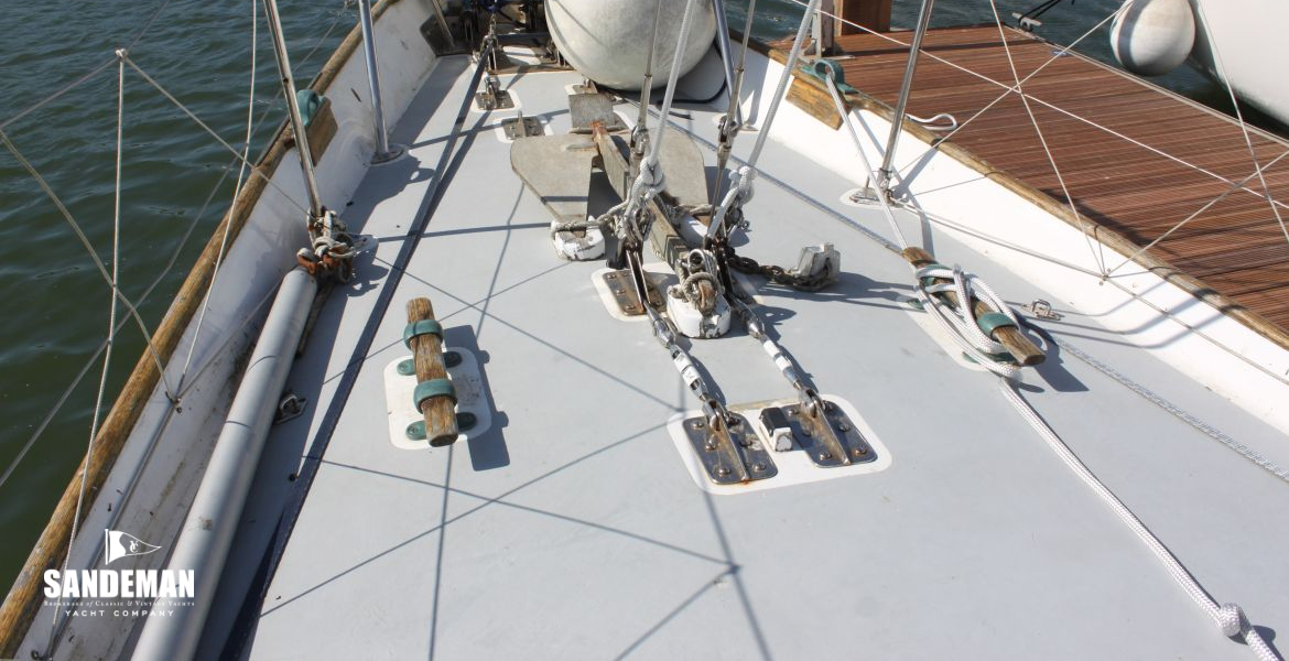 Foredeck view fwd