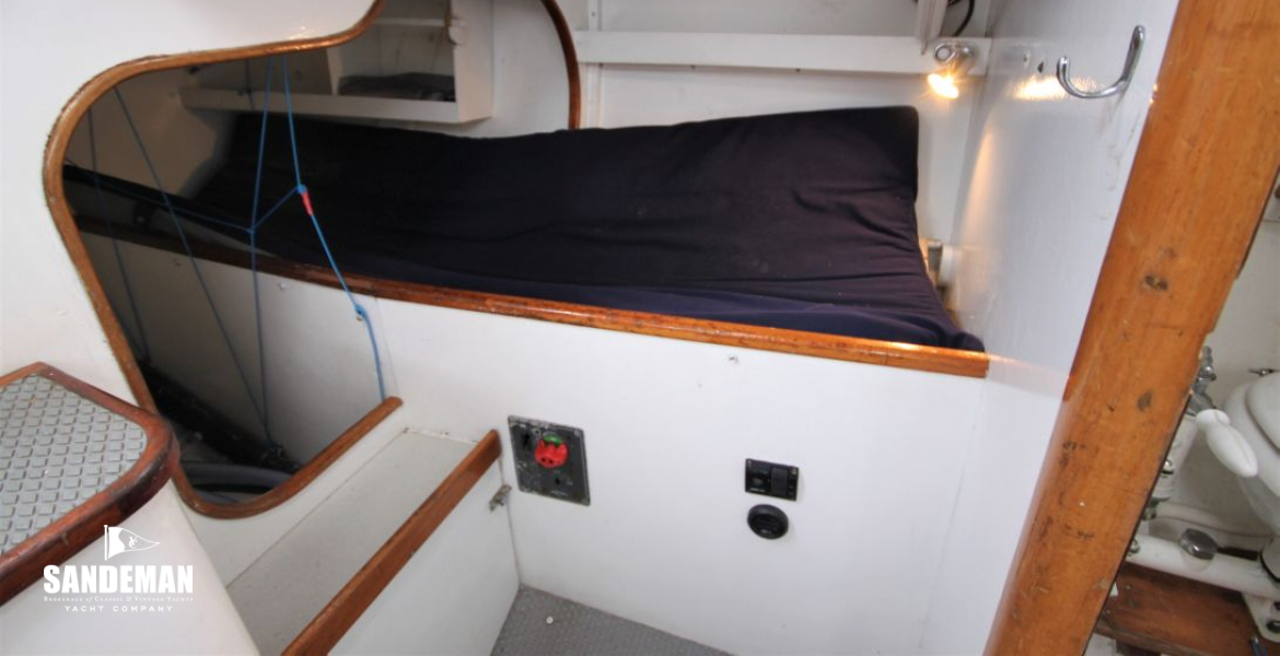 Quarter berth to port