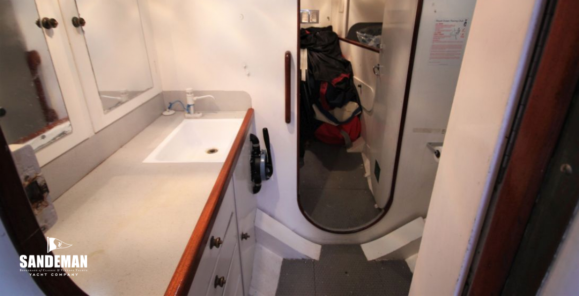Fwd WC area