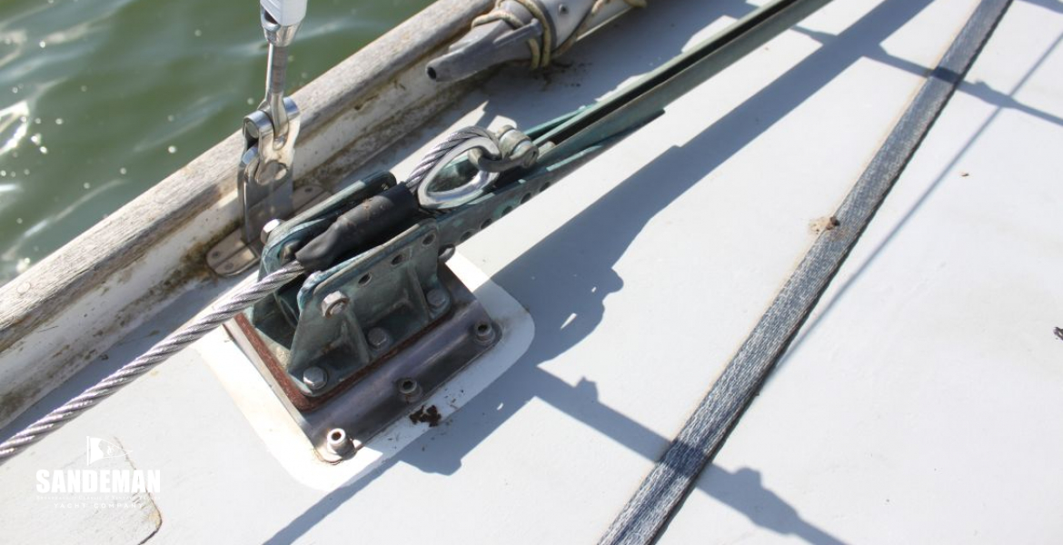 Highfield runner lever