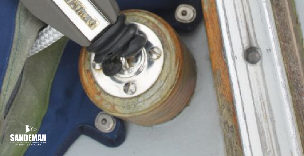 Lewmar mainsheet blocks and track