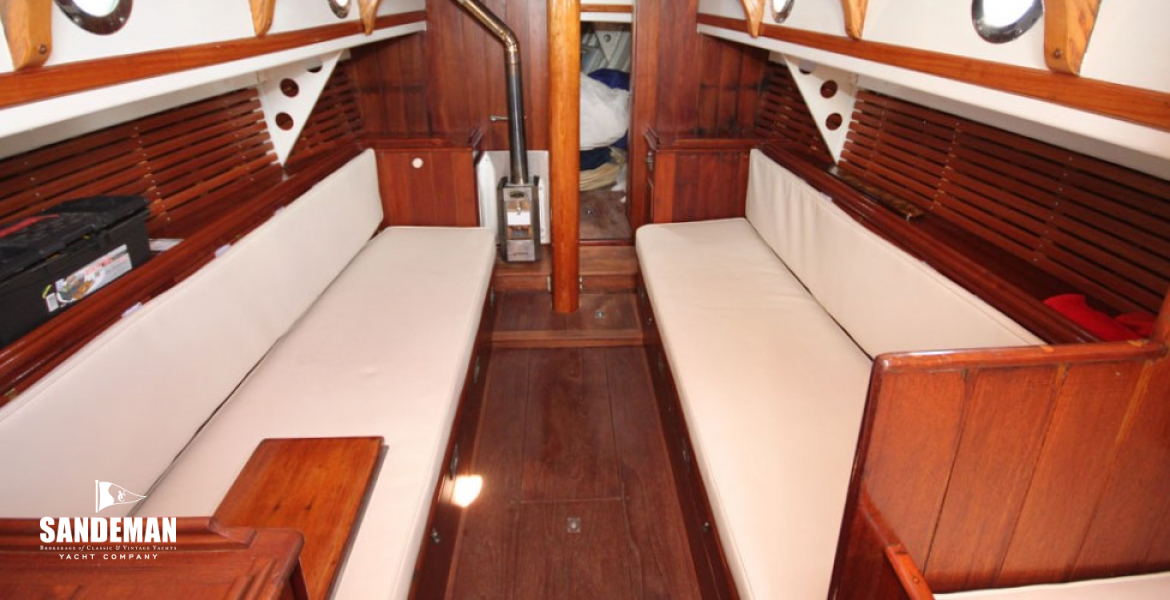 Cabin & deckhead