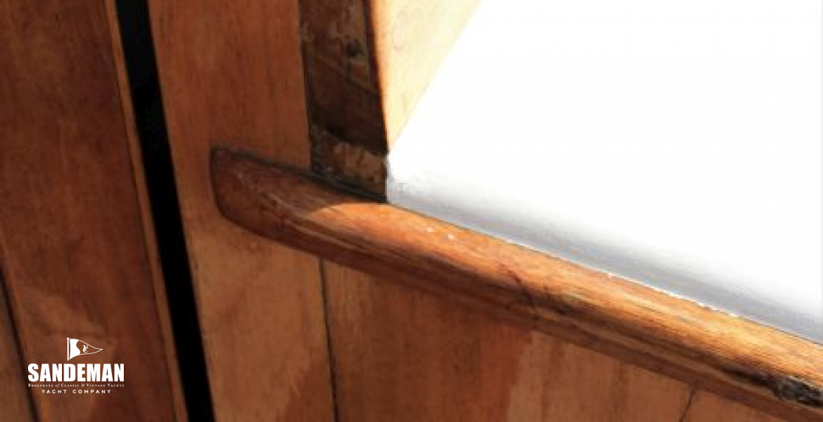 Raised companionway hatch details