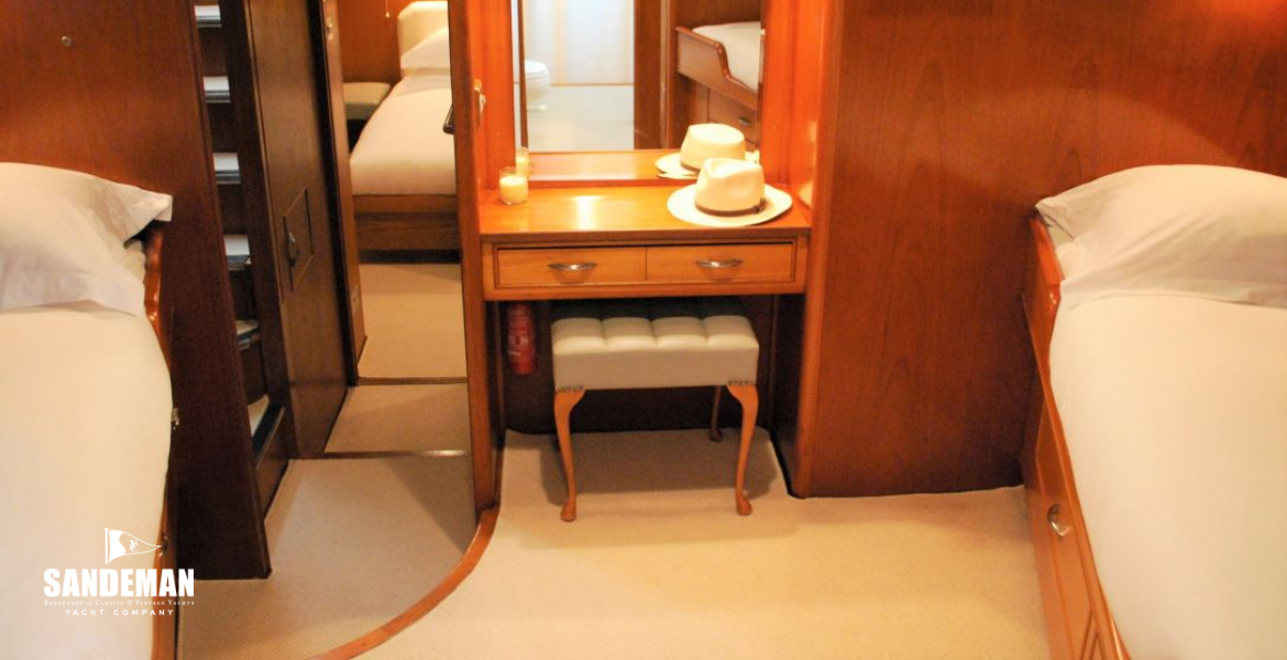 Fwd fwd cabin view aft
