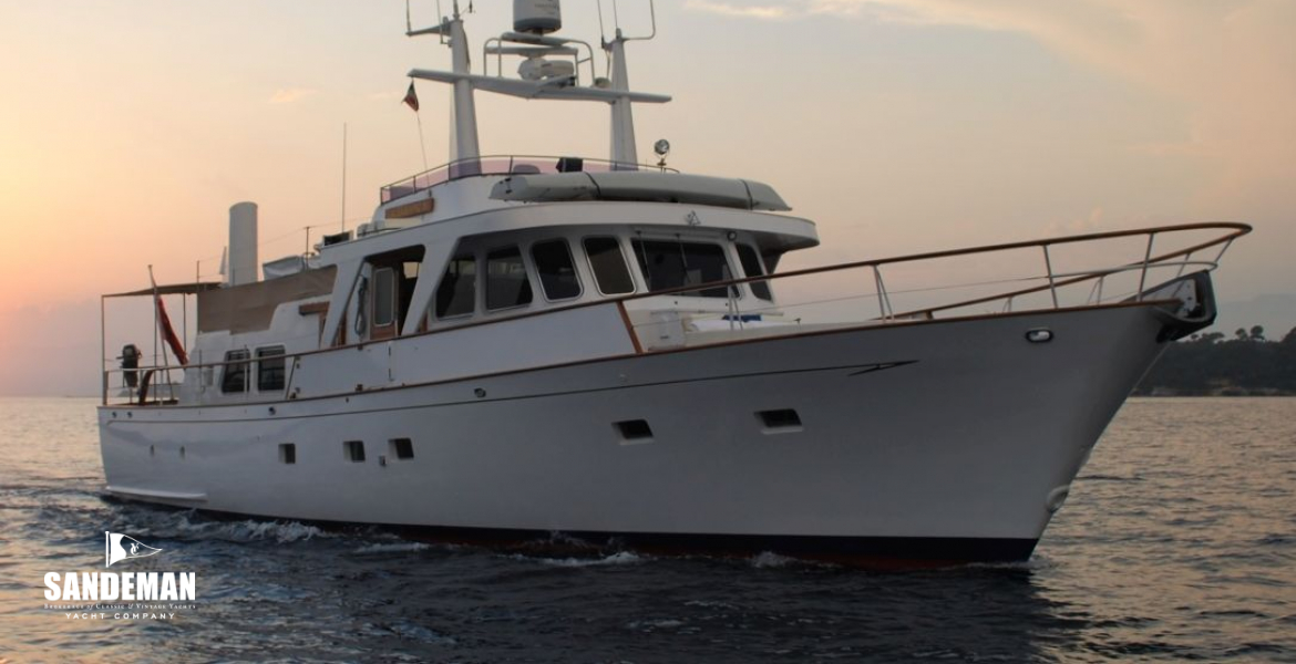 Underway stbd bow
