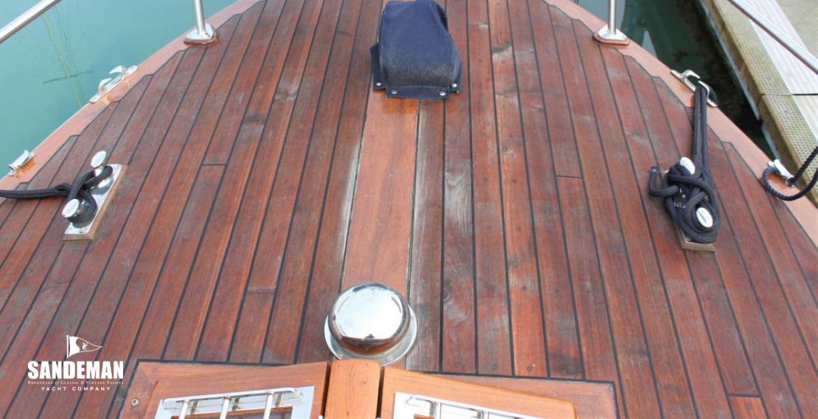 Foredeck view fwd