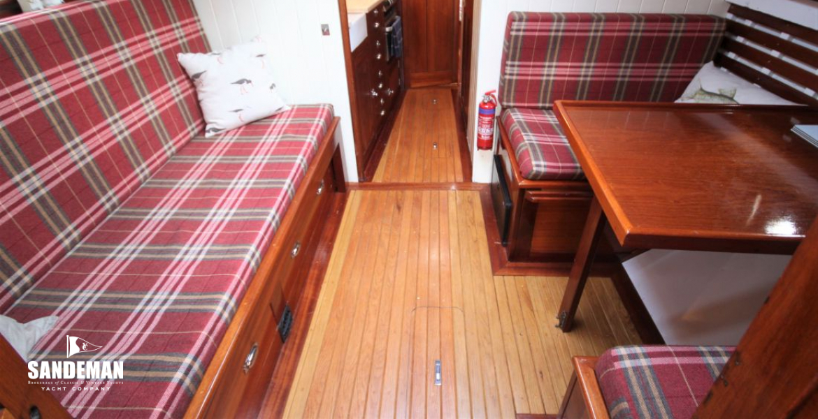 Saloon view fwd