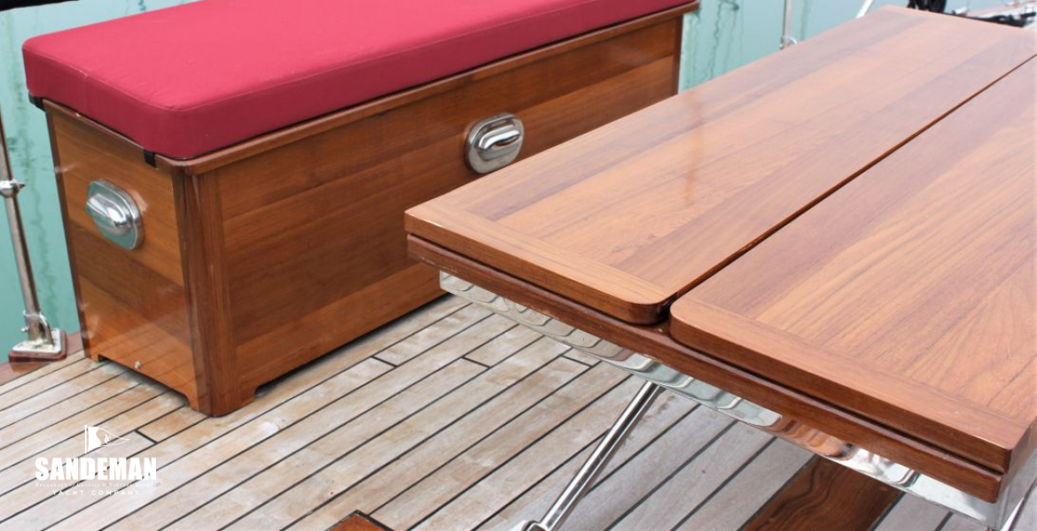Fwd deck table and gas locker/ seat details