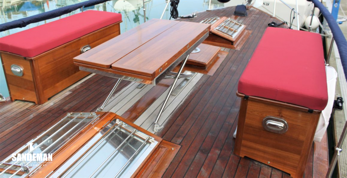 Fwd deck view fwd from stbd