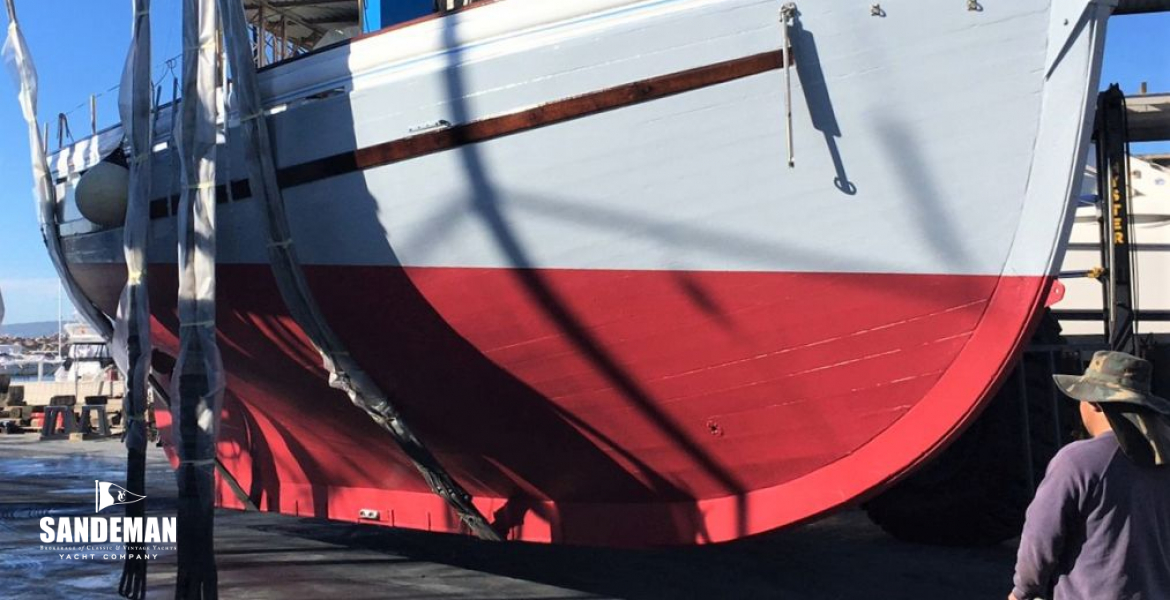 Hauled out stbd bow