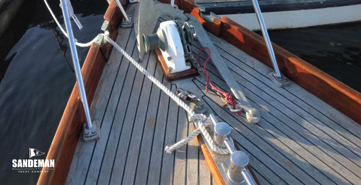 Foredeck view fwd