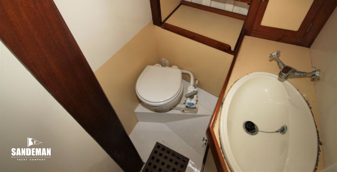 WC Compartment to port