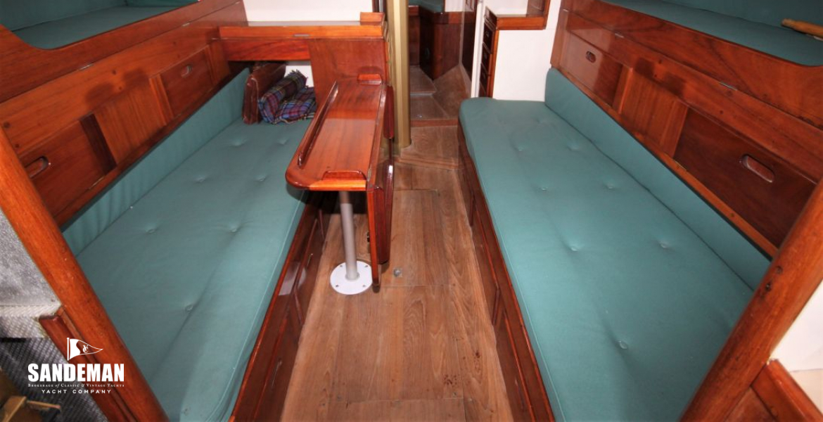 Saloon view fwd