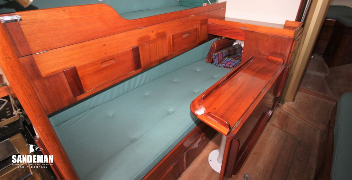 Saloon view fwd to port