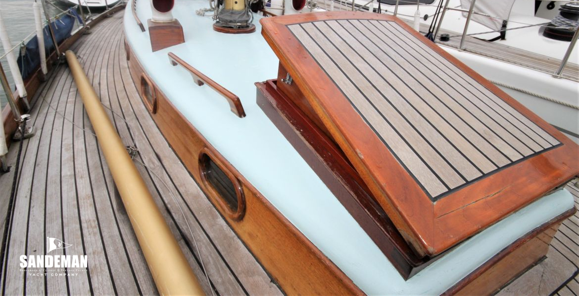 Stbd side deck view aft
