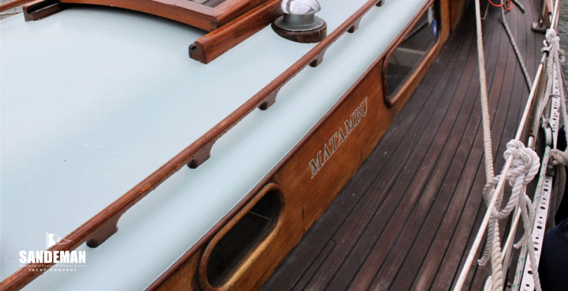 Aft trunk cabin view aft