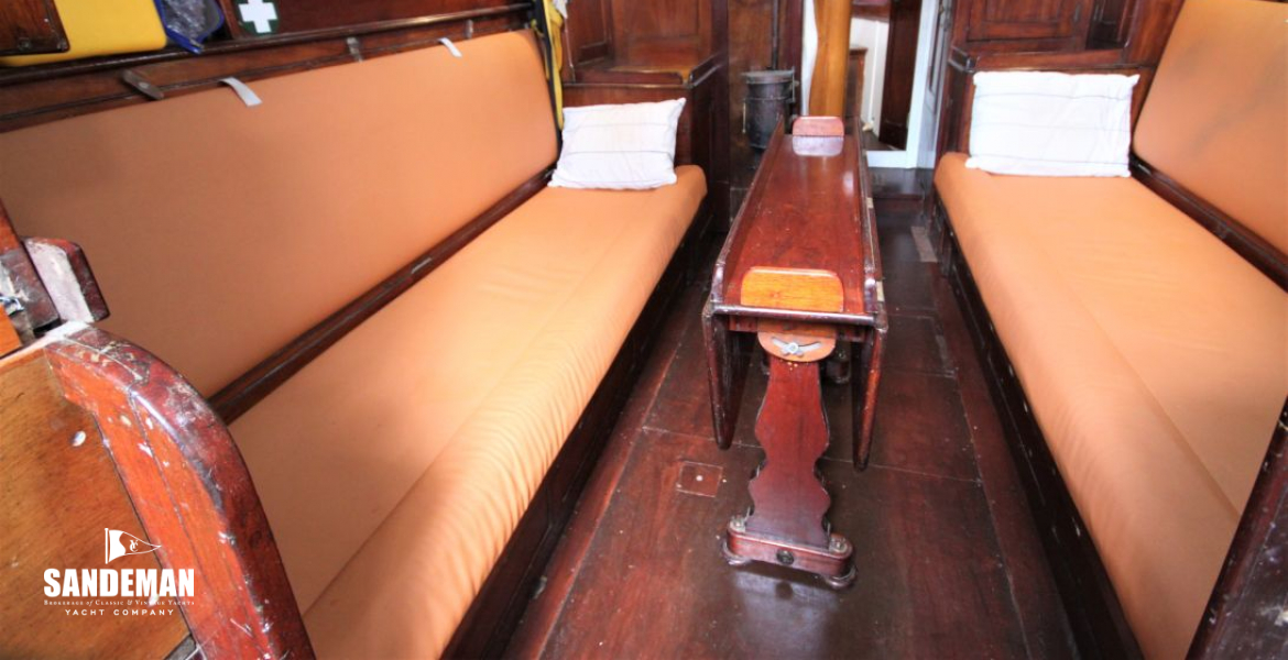 Saloon view fwd