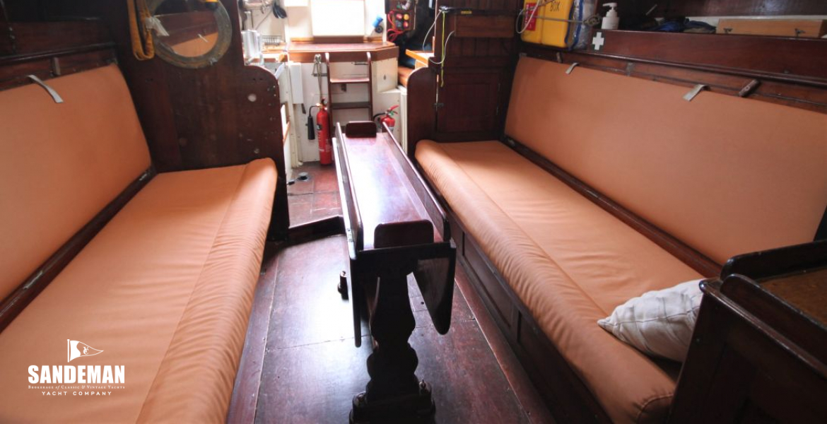 Saloon view aft